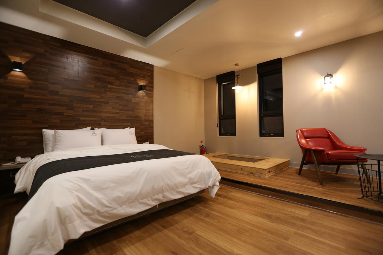 Hotel Leeds Pyeongtaek Exterior photo